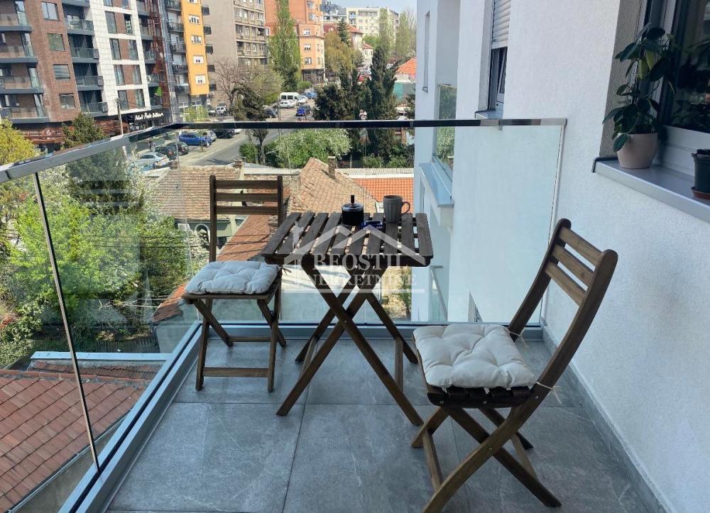 Dvoiposoban stan za izdavanje, Cvetkova Pijaca, Beograd, 62m², 950 €/mes