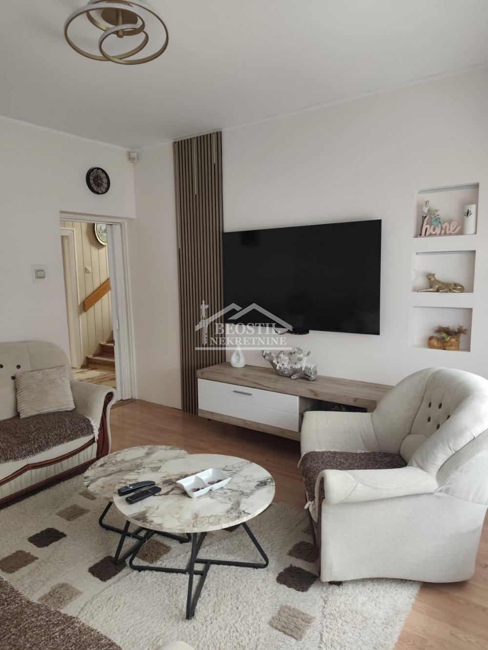 Kuća Prodaja Stara Pazova Kuća Prodaja Stara Pazova 189 m2