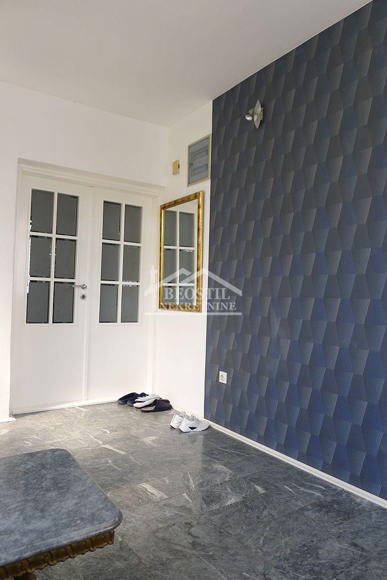Kuća Prodaja Beograd Kuća Prodaja Beograd Batajnica 240 m2