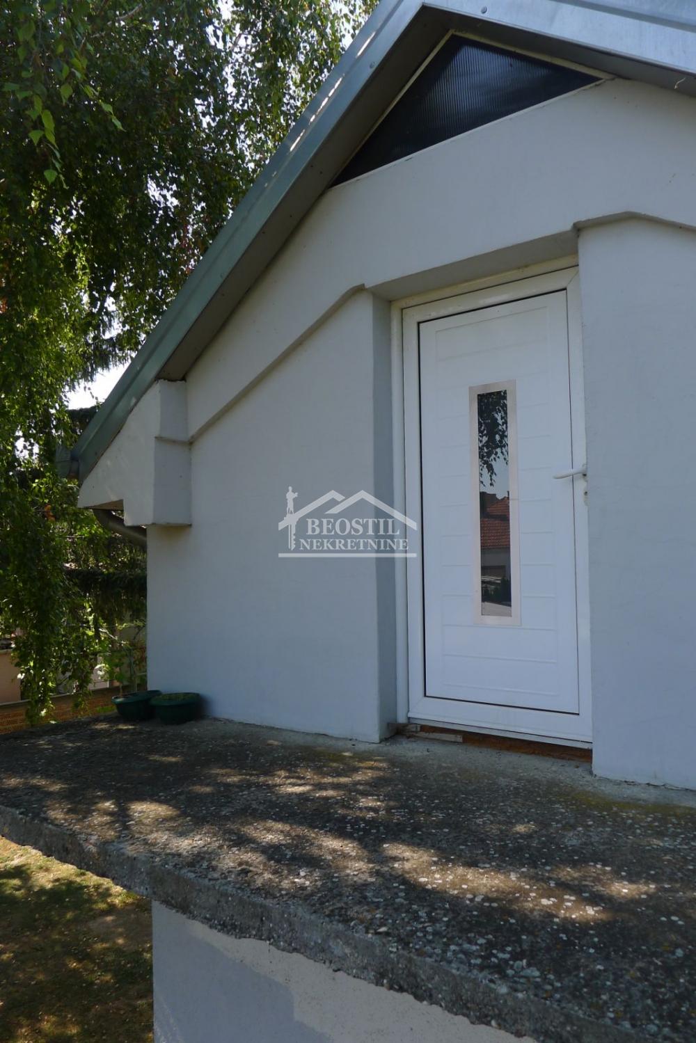 Kuća Prodaja Beograd Kuća Prodaja Beograd Batajnica 240 m2