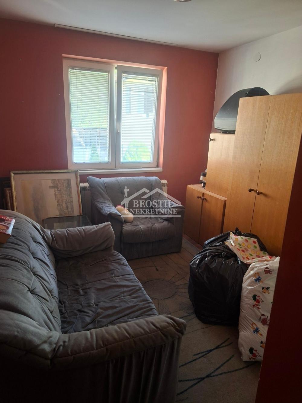 Kuća Izdavanje Beograd Kuća Izdavanje Beograd Ledine 233 m2