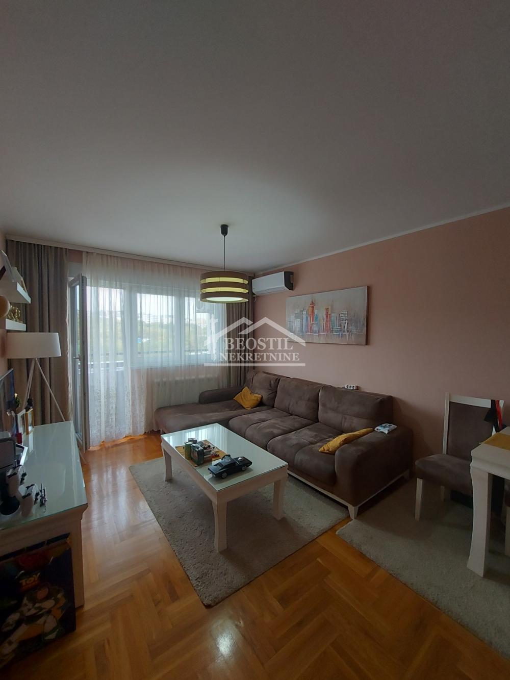 Stan Prodaja Beograd Stan Prodaja Beograd Mirijevo 52 m2