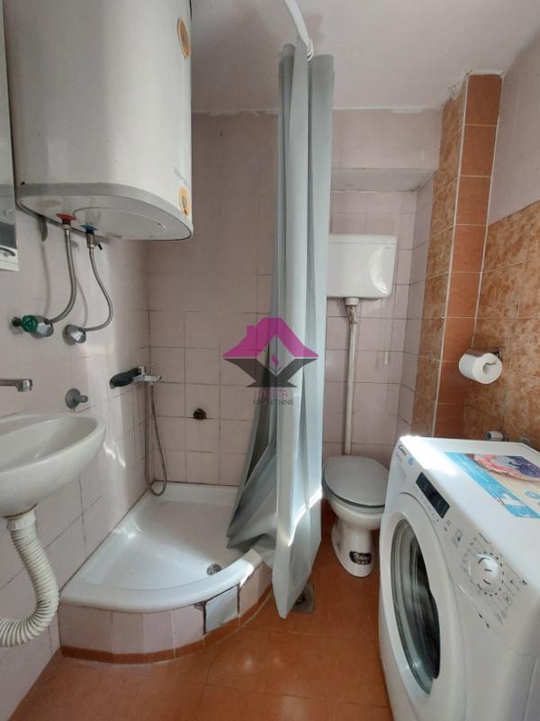 Višesoban stan na prodaju, Novi Grad, Beograd, 92m², 1. sprat, 215.000 €
