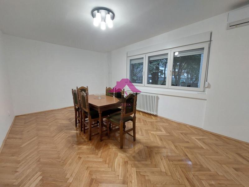 Stan Izdavanje Beograd Poštanska Štedionica 68 m2