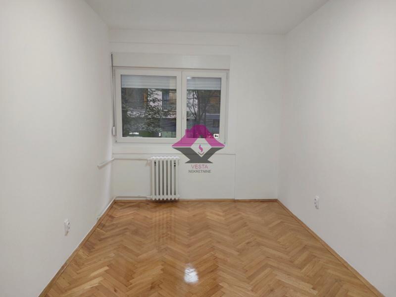 Stan Izdavanje Beograd Poštanska Štedionica 68 m2