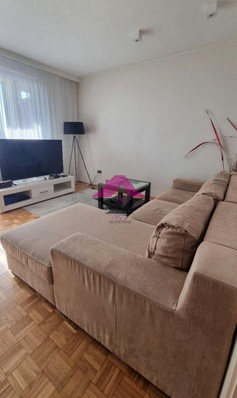 Stan Prodaja Novi Sad  64 m2