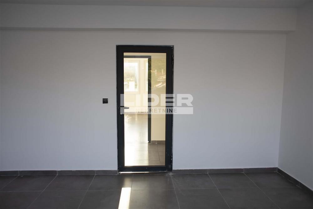 148120276_10_20251124122642 Lokal Izdavanje Beograd Karaburma 1450 m2