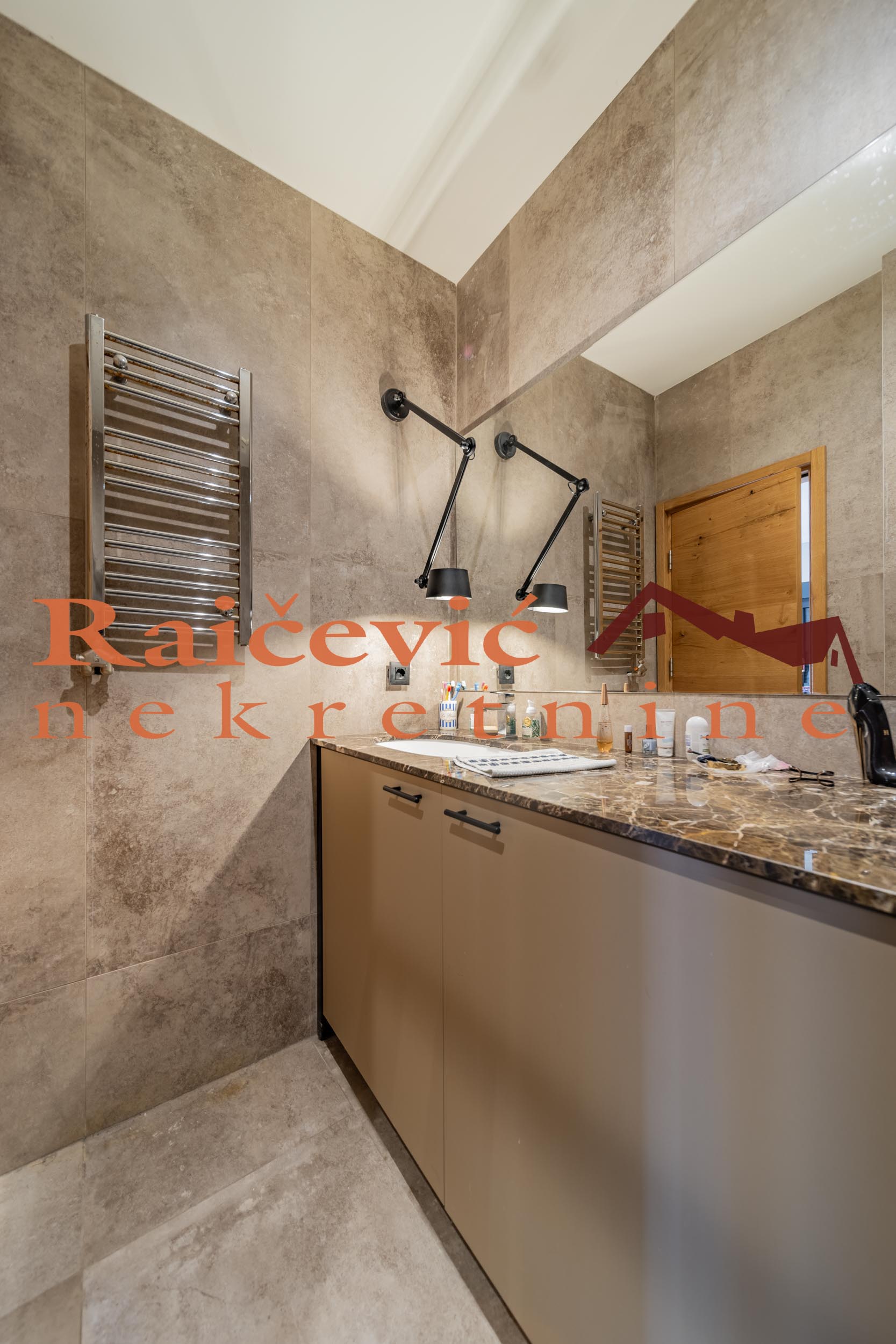 Trosoban stan na prodaju, Kalenić, Beograd, 112m², 460.000 €