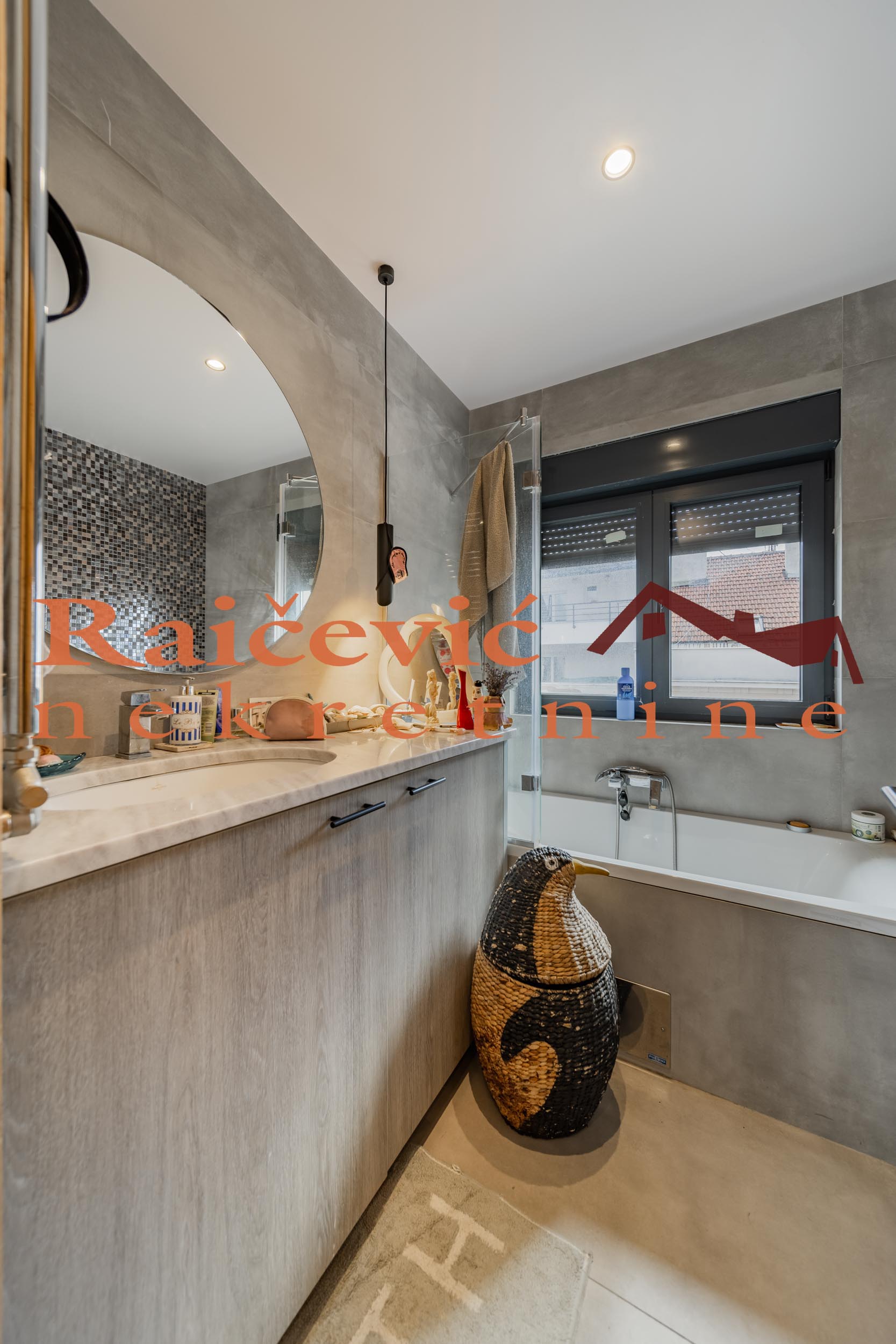 Trosoban stan na prodaju, Kalenić, Beograd, 112m², 460.000 €