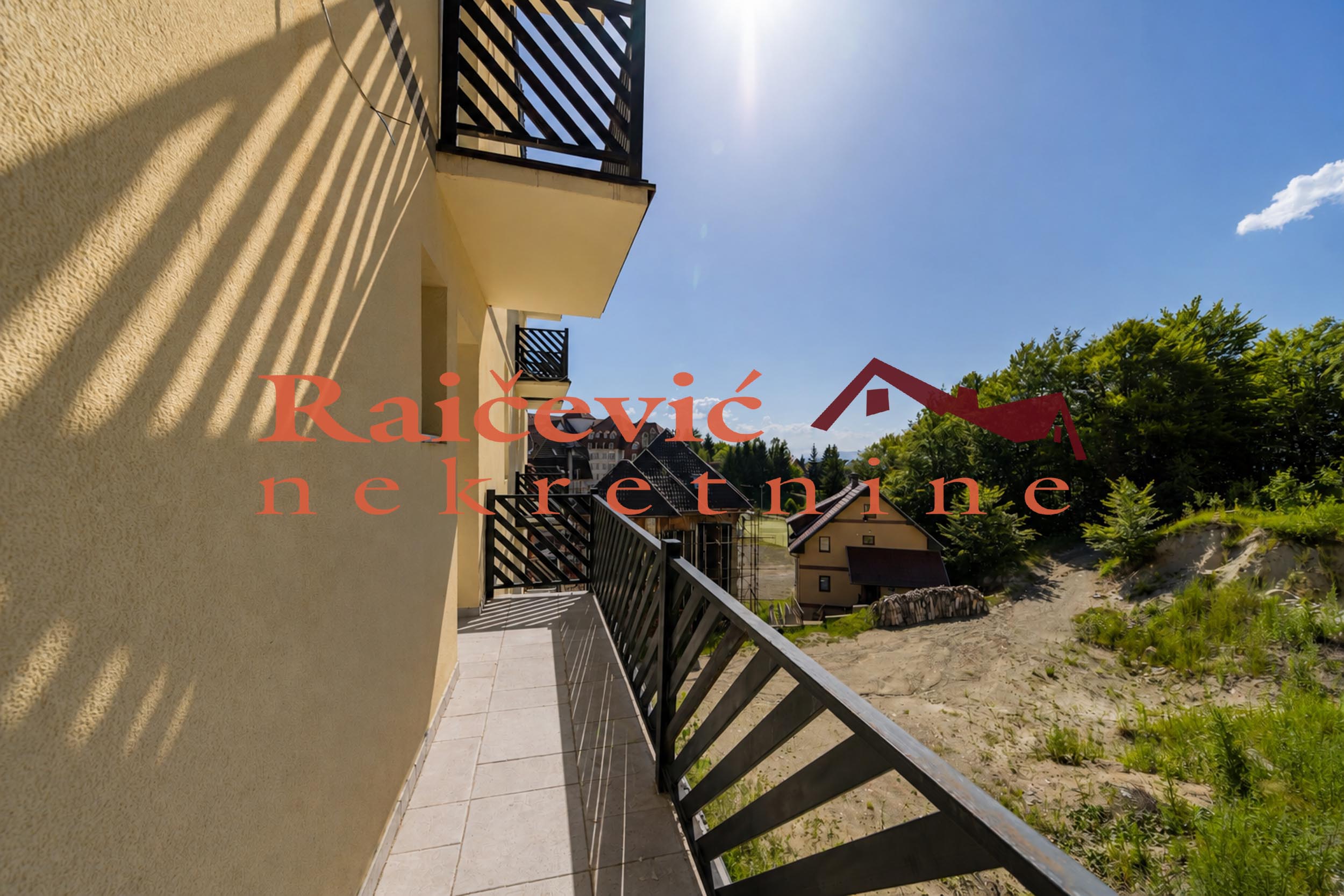 153537 Višesoban stan na prodaju, Kopaonik, 138m², 170.000 €