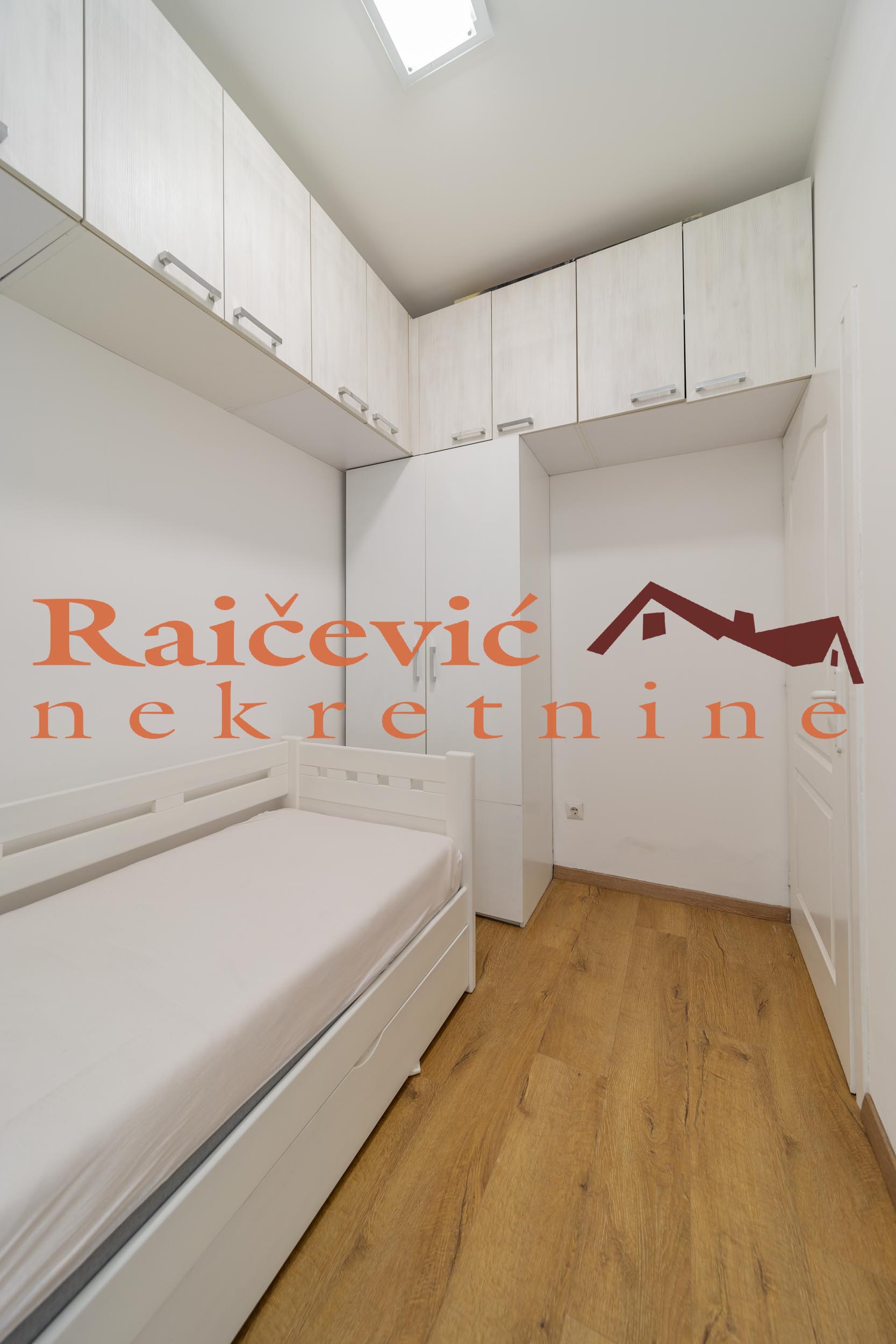 Stan Prodaja Beograd Stan Prodaja Beograd Hram Svetog Save 27 m2
