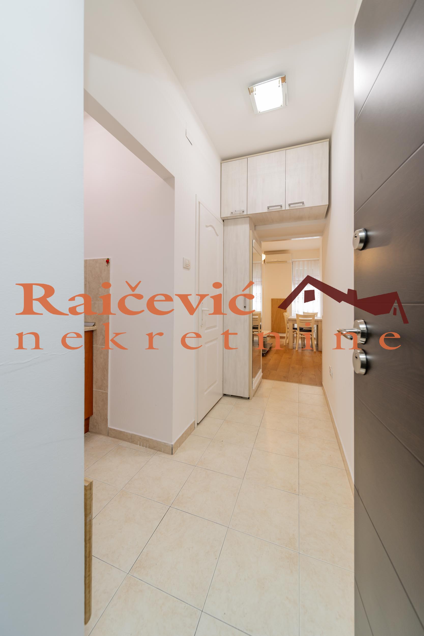 153743 Dvosoban stan na prodaju, Hram Svetog Save, Beograd, 27m², 139.500 €