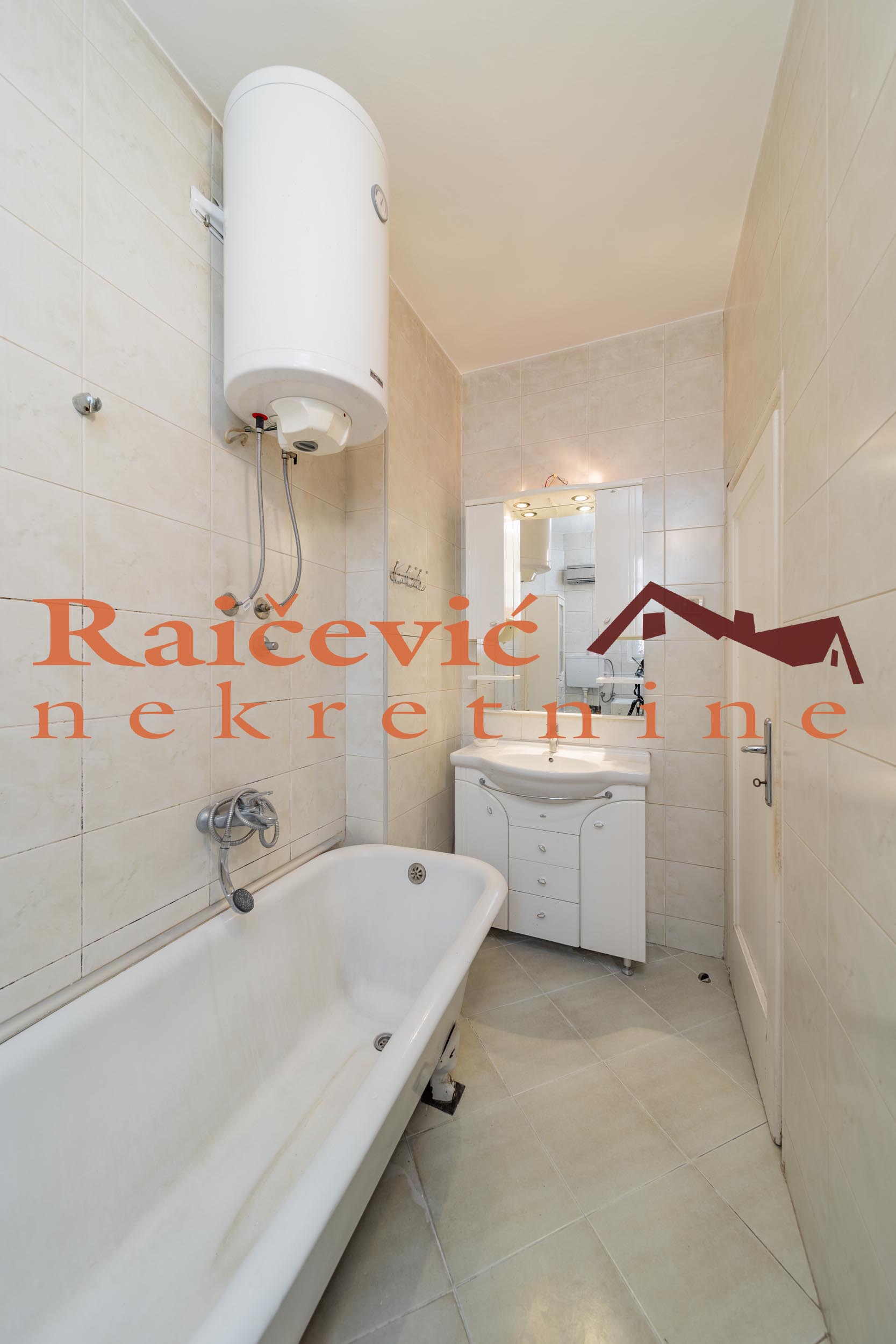 153798 Dvosoban stan na prodaju, Lekino Brdo, Beograd, 45m², 149.000 €