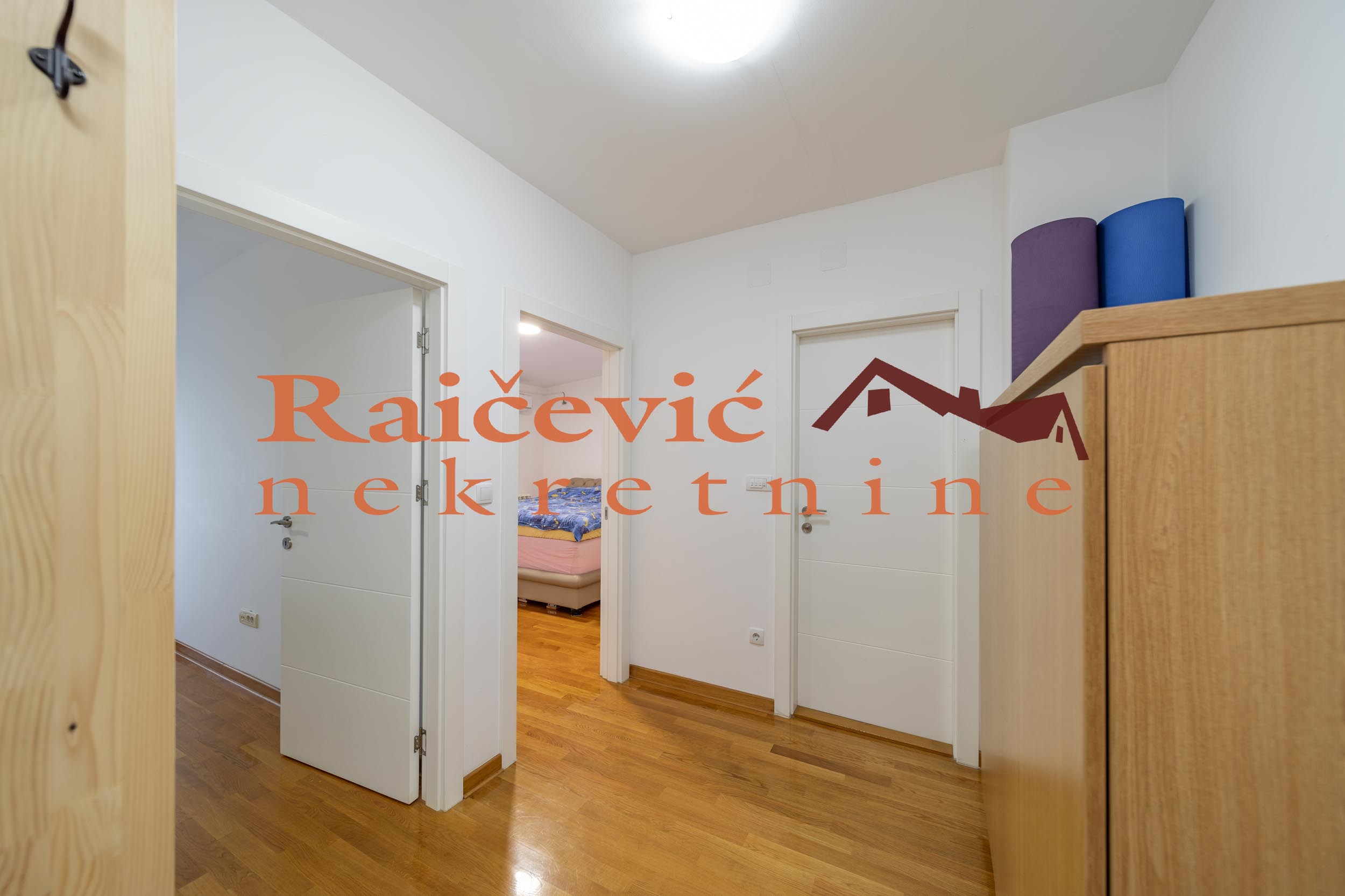 153904 Trosoban stan na prodaju, Đeram Pijaca, Beograd, 110m², 375.000 €