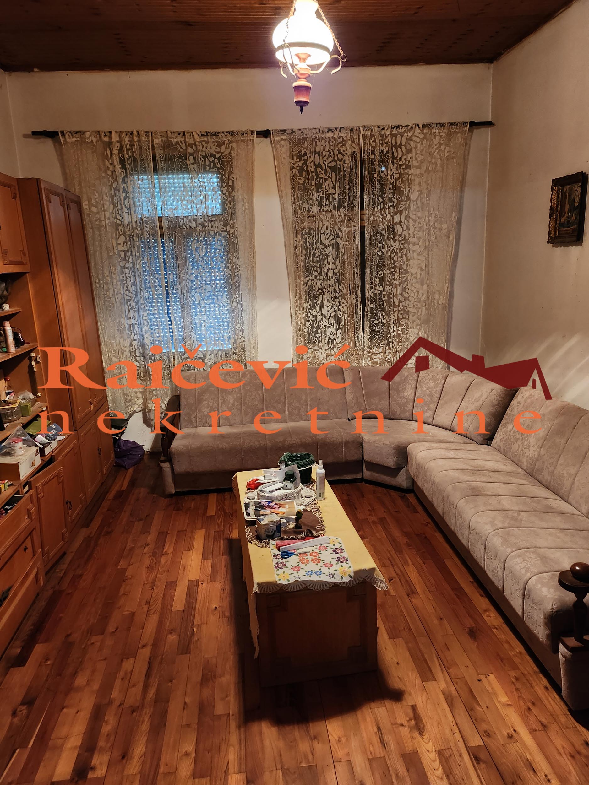 Kuća Prodaja   249 m2