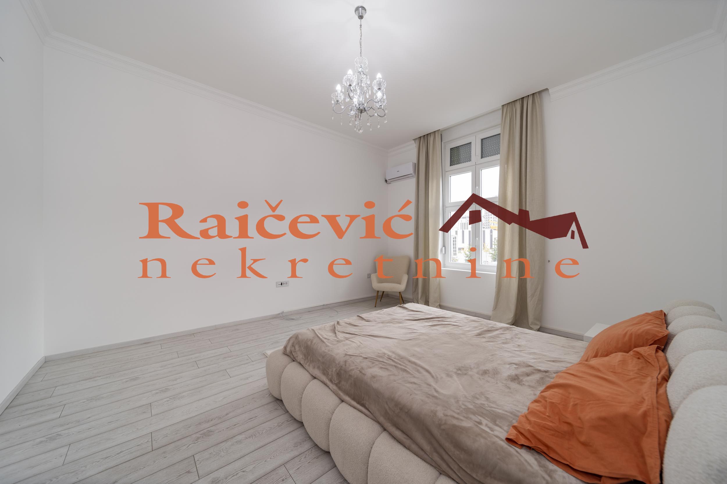 153964 Četvorosoban stan na prodaju, Centar, Beograd, 134m², 490.000 €