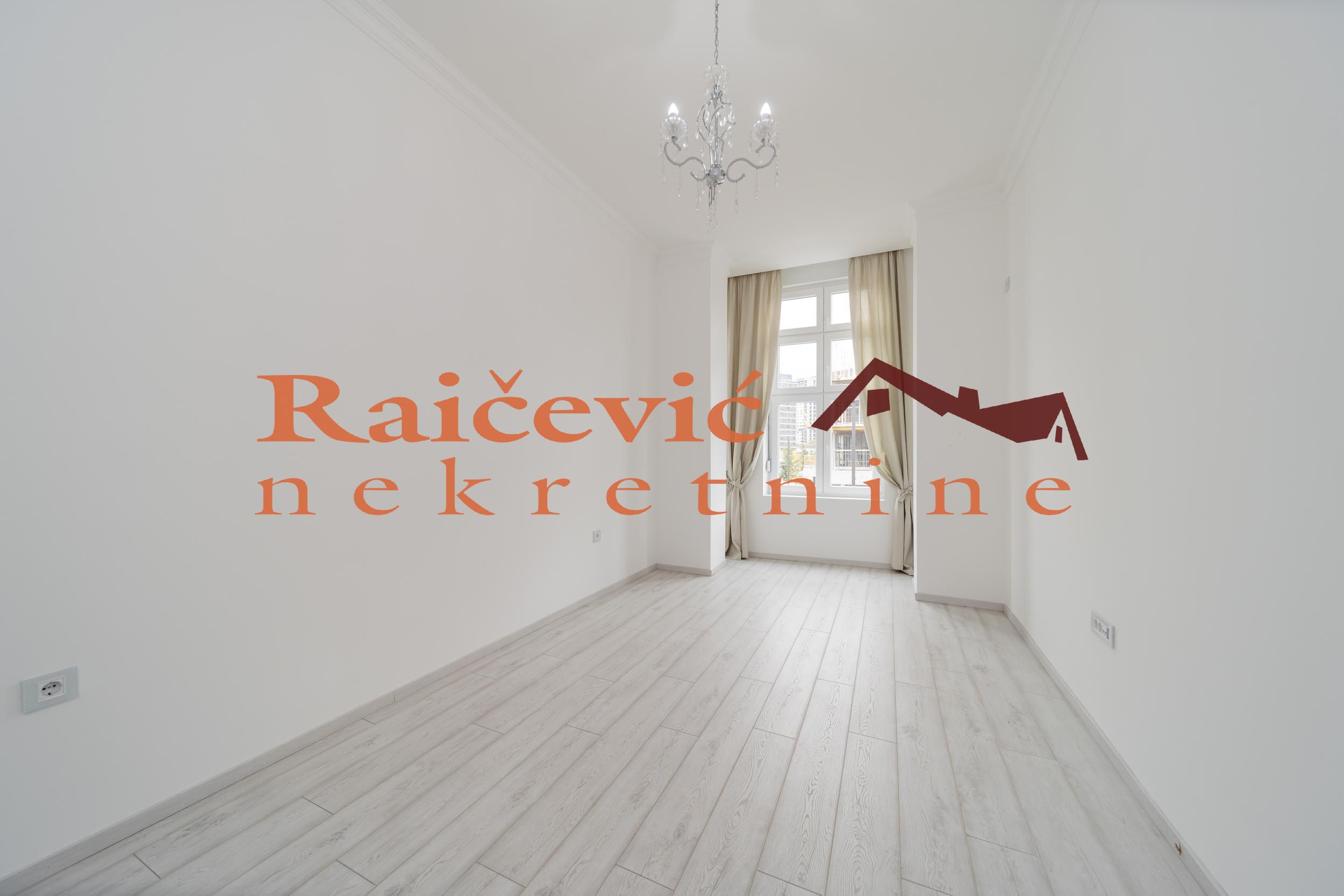 153968 Četvorosoban stan na prodaju, Centar, Beograd, 134m², 490.000 €