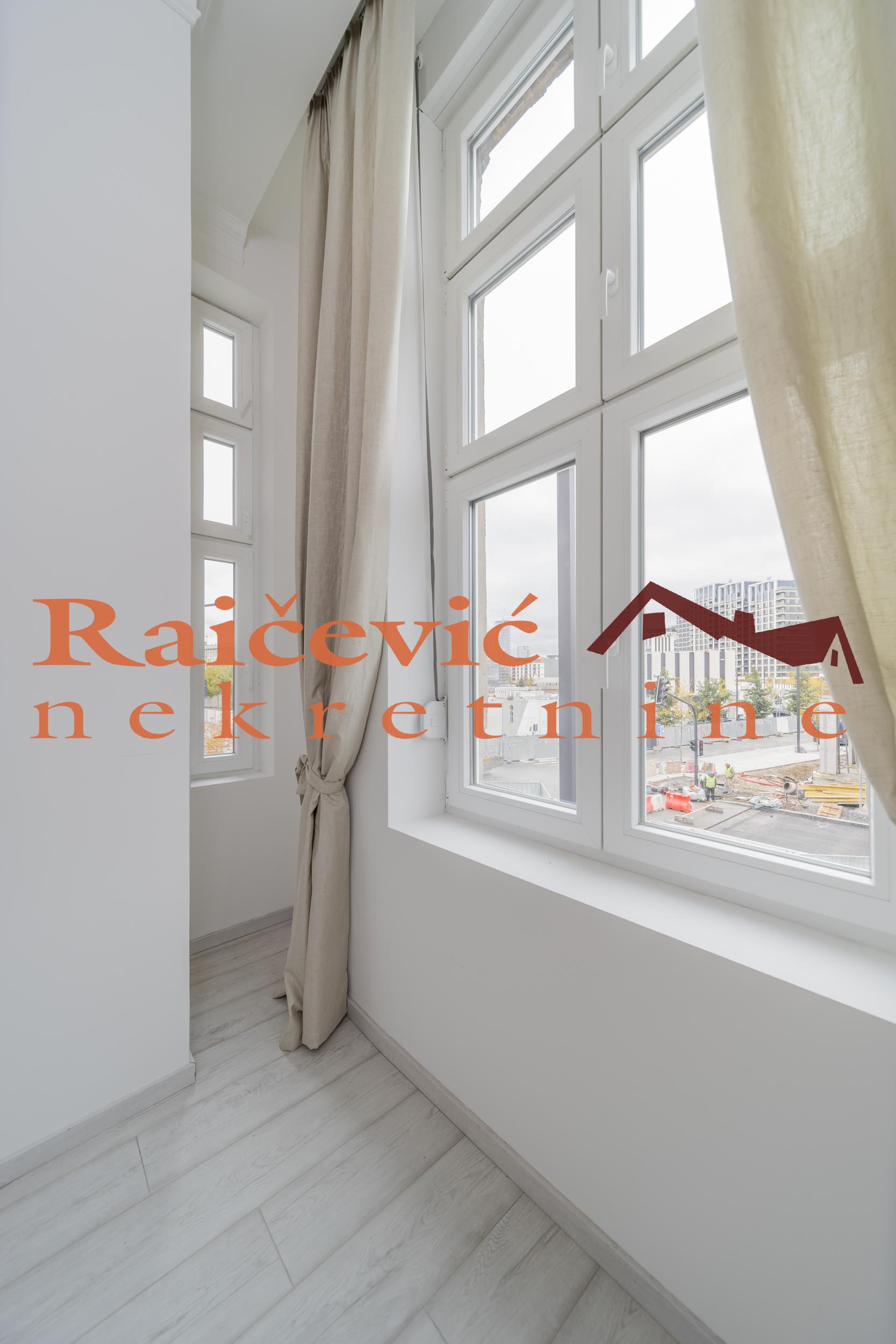 153969 Četvorosoban stan na prodaju, Centar, Beograd, 134m², 490.000 €