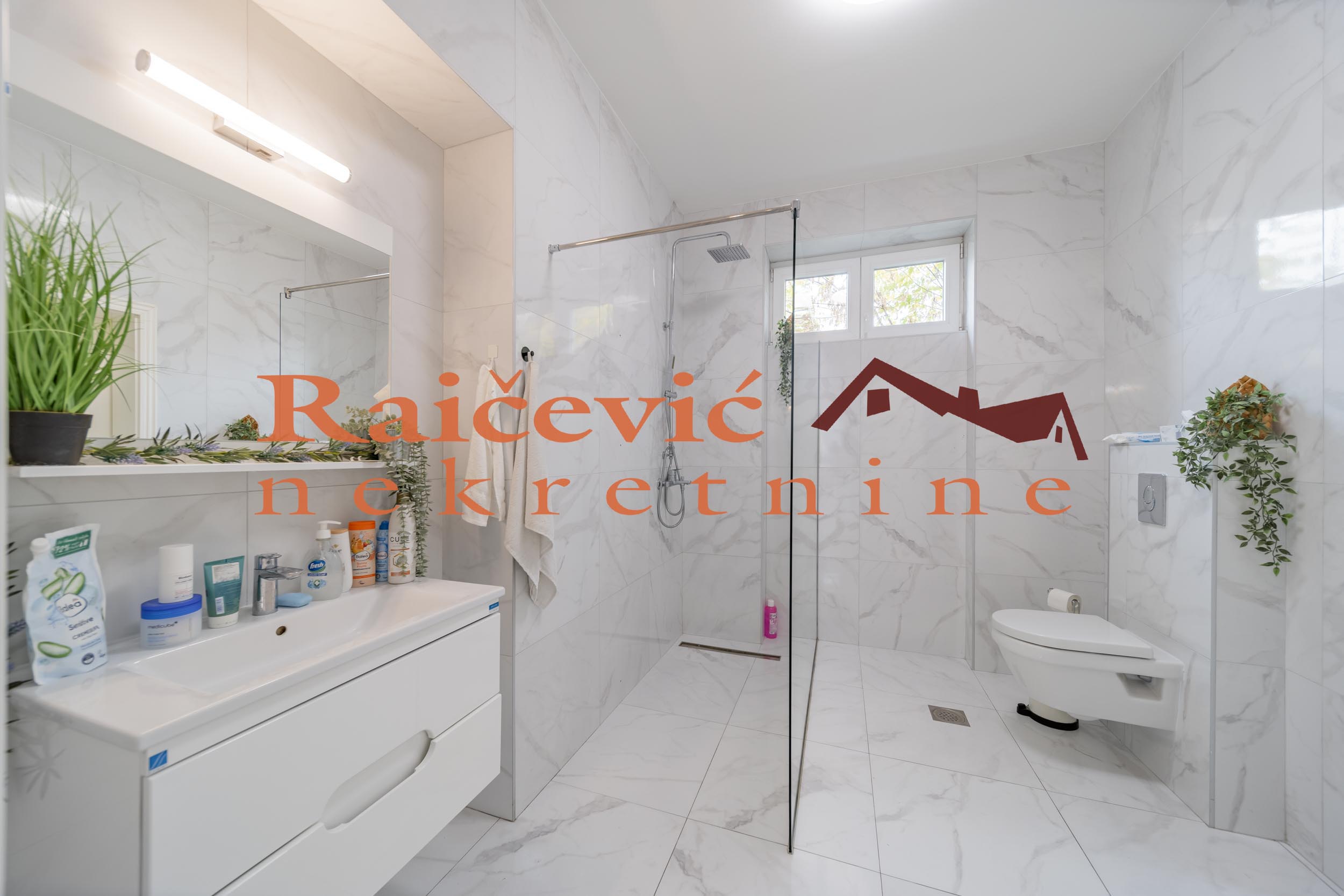 153971 Četvorosoban stan na prodaju, Centar, Beograd, 134m², 490.000 €