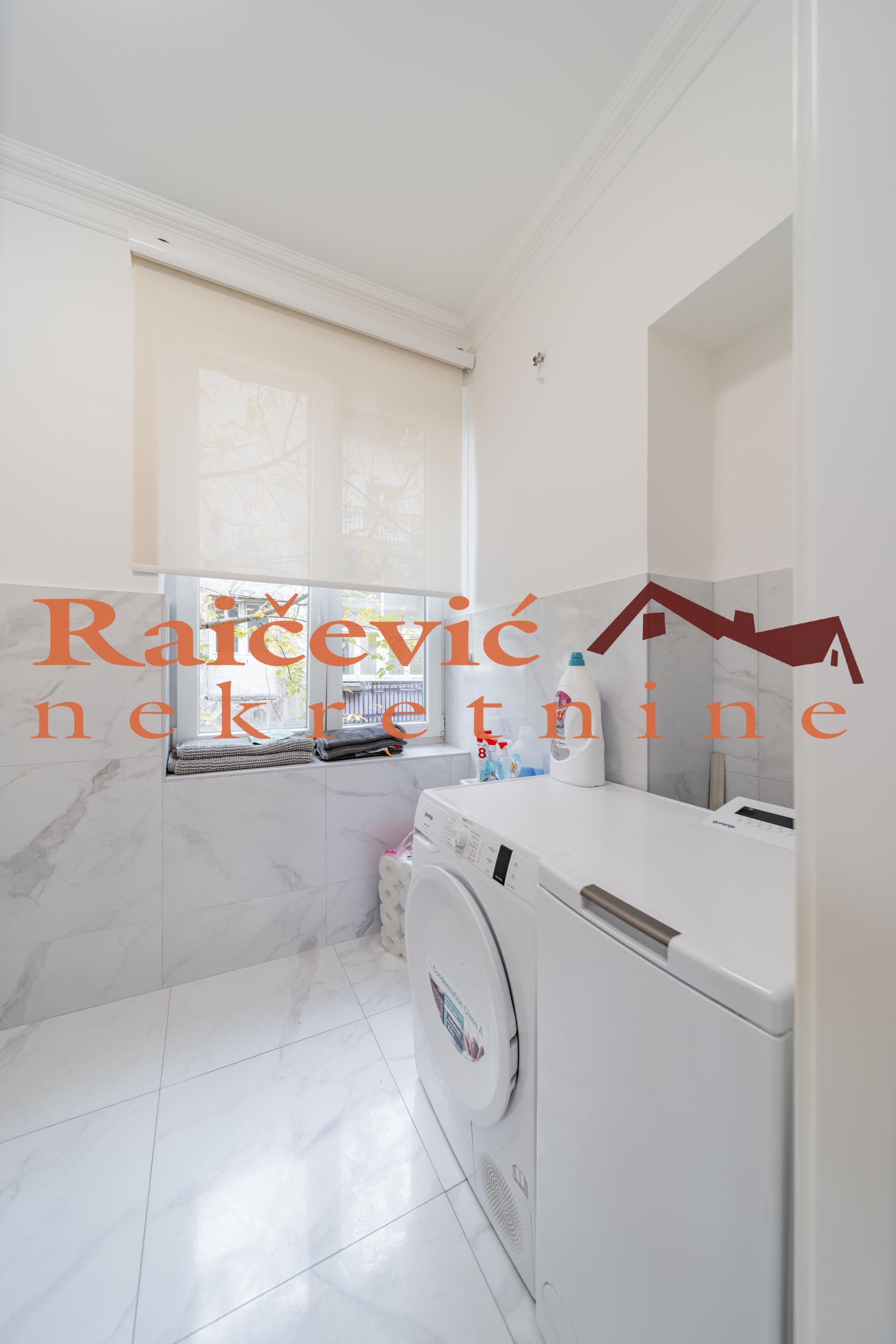 153972 Četvorosoban stan na prodaju, Centar, Beograd, 134m², 490.000 €
