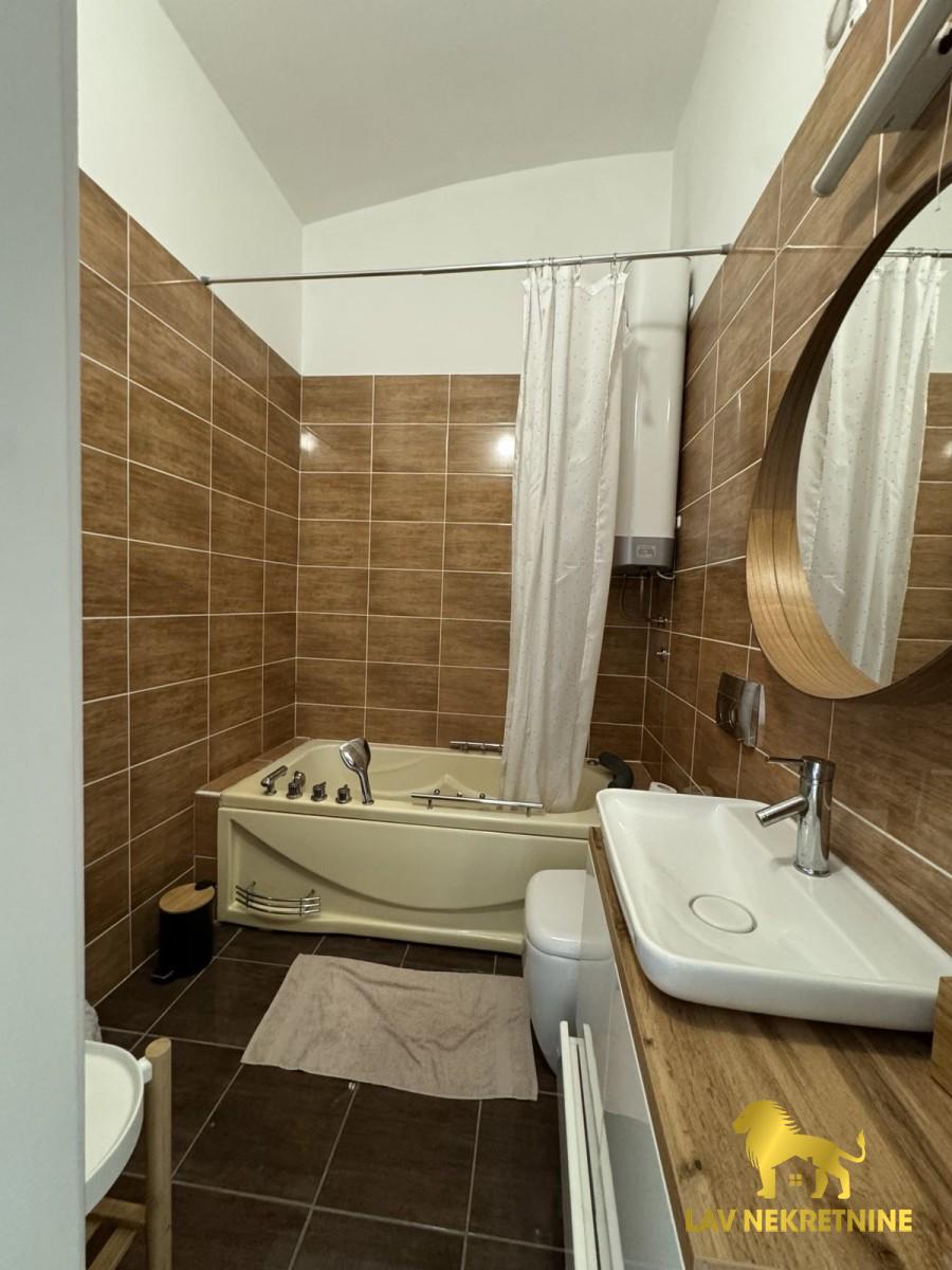 1725360034_50296b7b30a4 Trosoban stan za izdavanje, Centar, Novi Sad, 100m², 950 €/mes