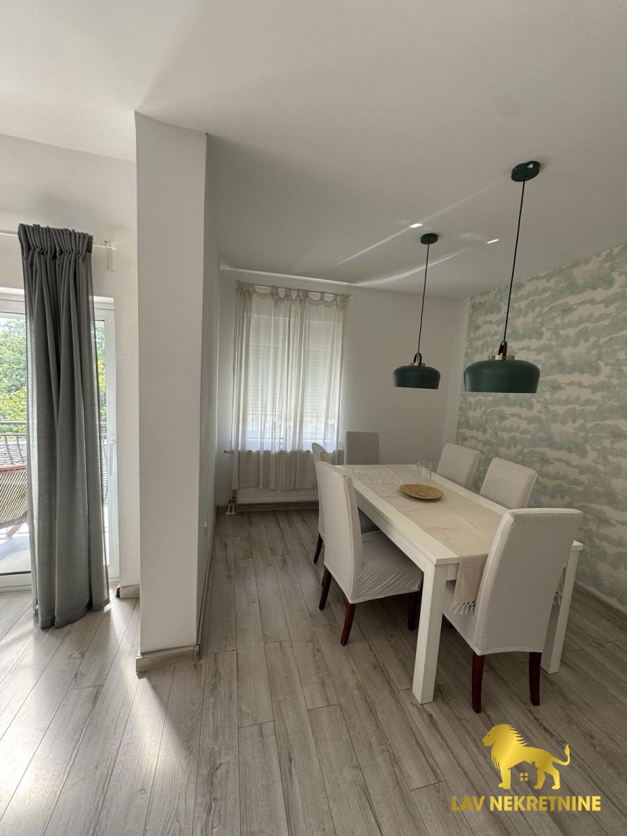 1725360035_a4a20a4c0ada Trosoban stan za izdavanje, Centar, Novi Sad, 100m², 950 €/mes