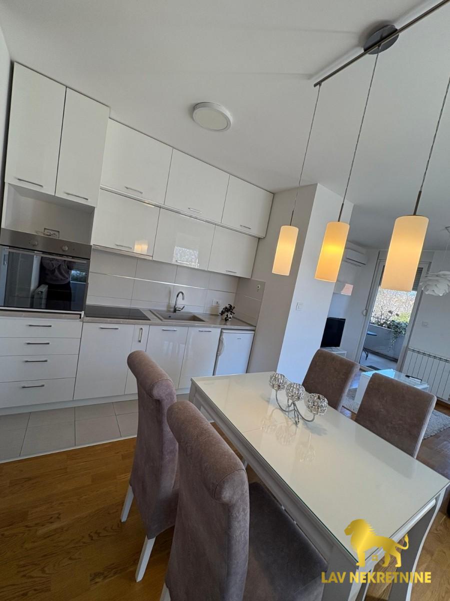 Stan Izdavanje Novi Sad  35 m2