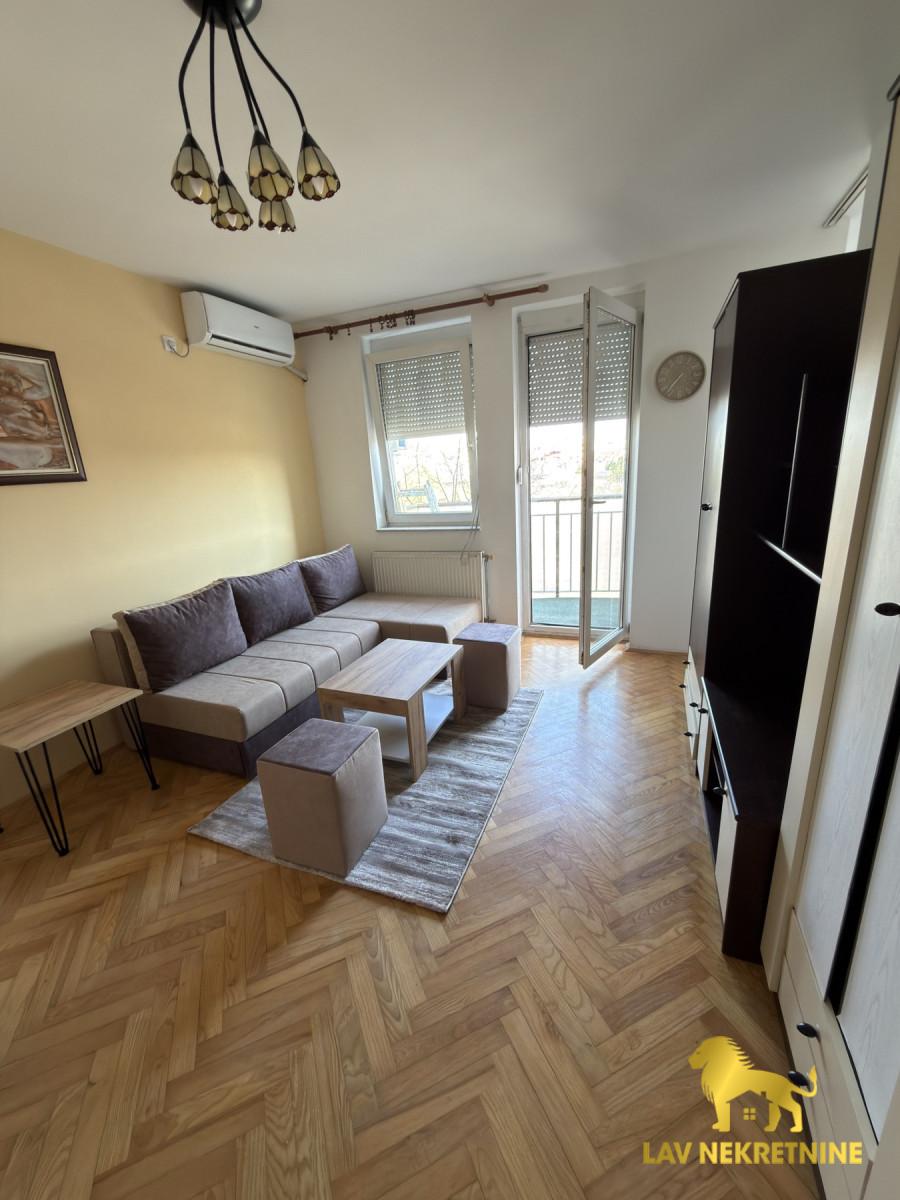 Stan Izdavanje Novi Sad  30 m2