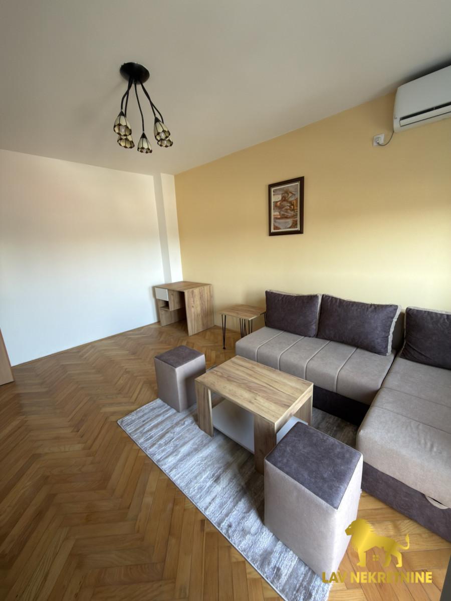 Stan Izdavanje Novi Sad  30 m2