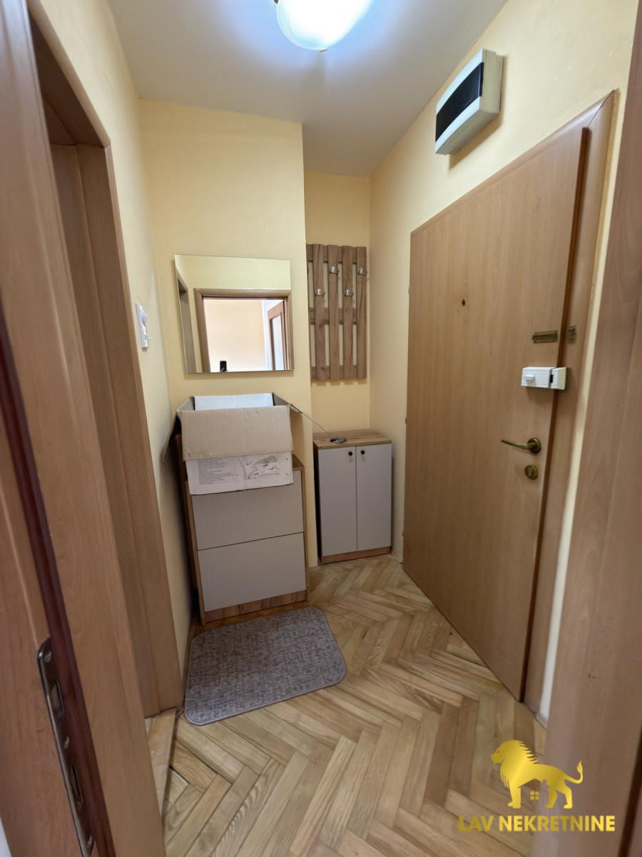 Stan Izdavanje Novi Sad  30 m2