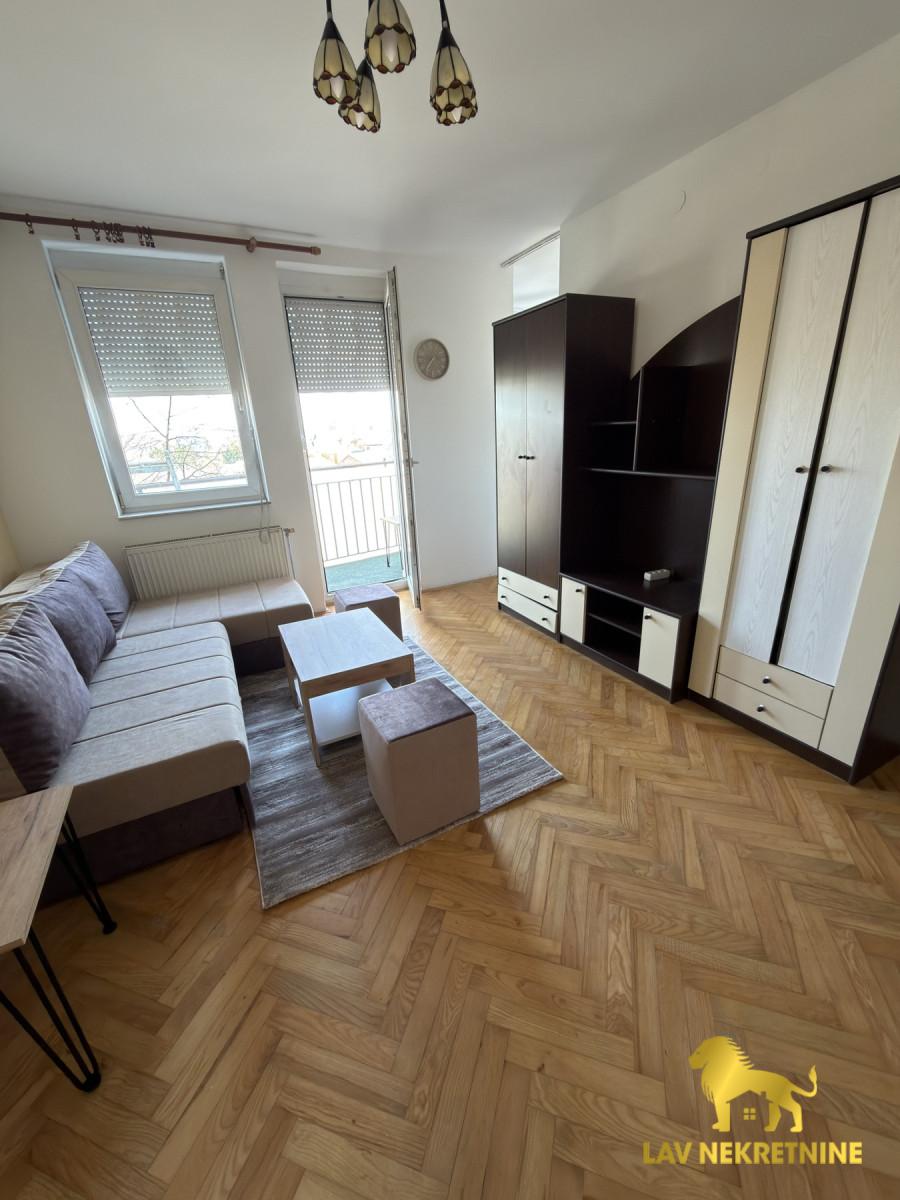 Stan Izdavanje Novi Sad  30 m2