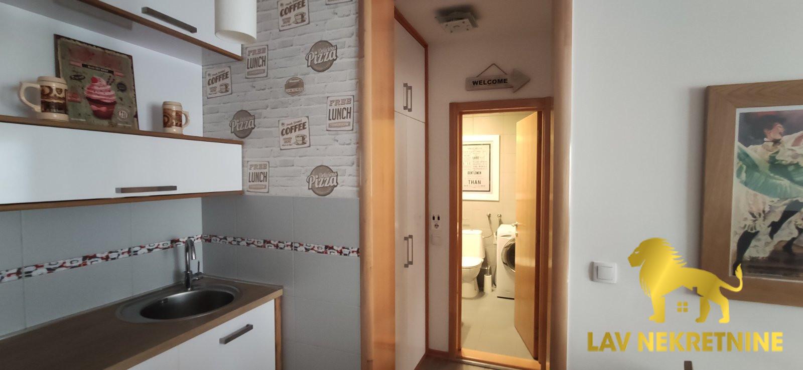 Stan Izdavanje Novi Sad  45 m2