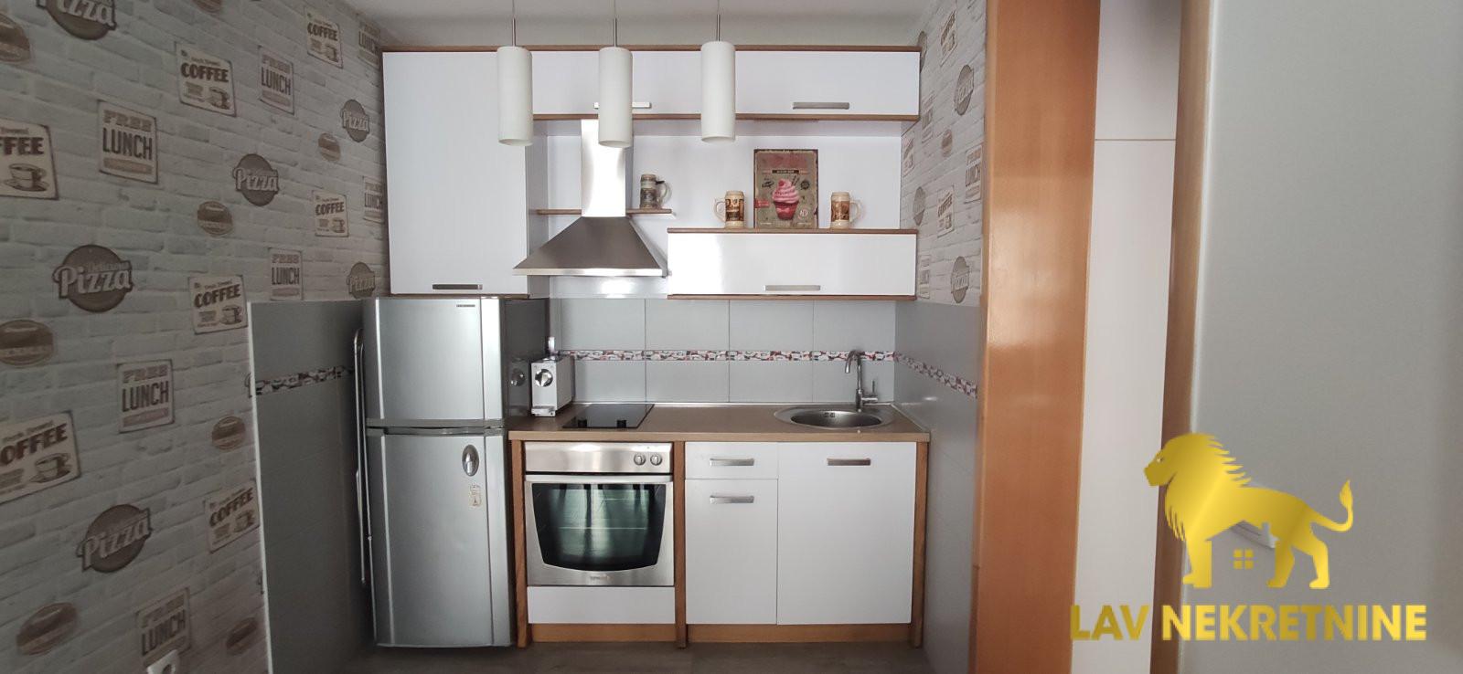 Stan Izdavanje Novi Sad  45 m2