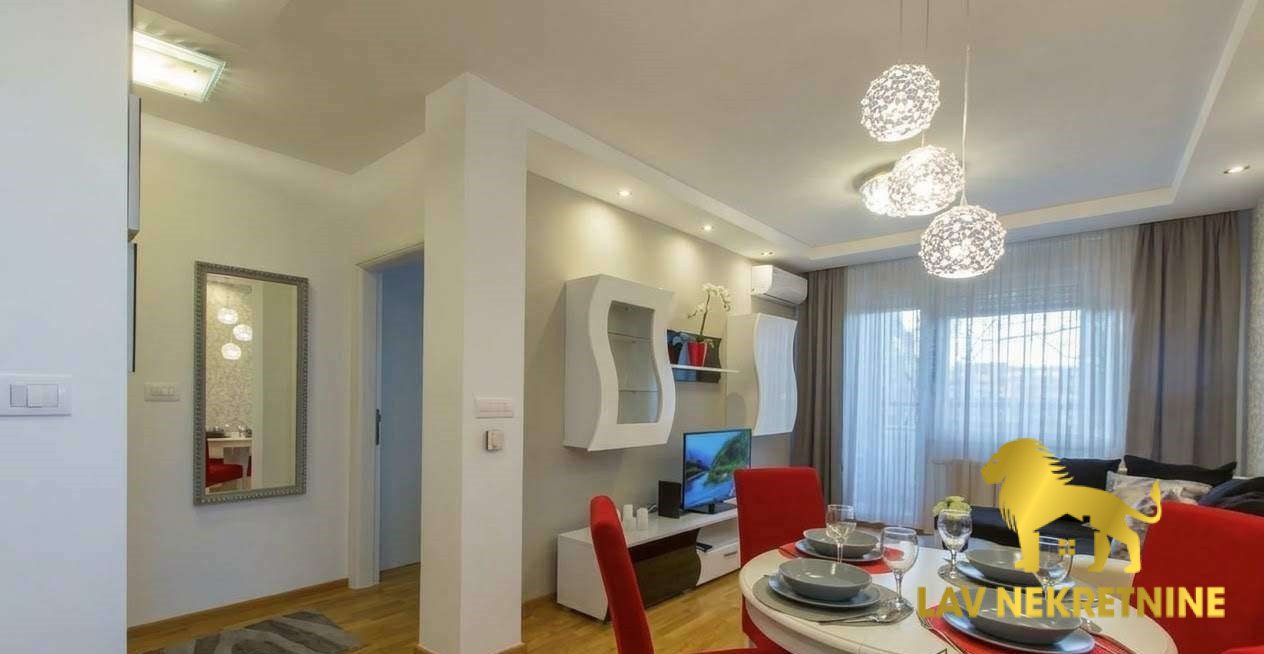 Stan Izdavanje Novi Sad  42 m2