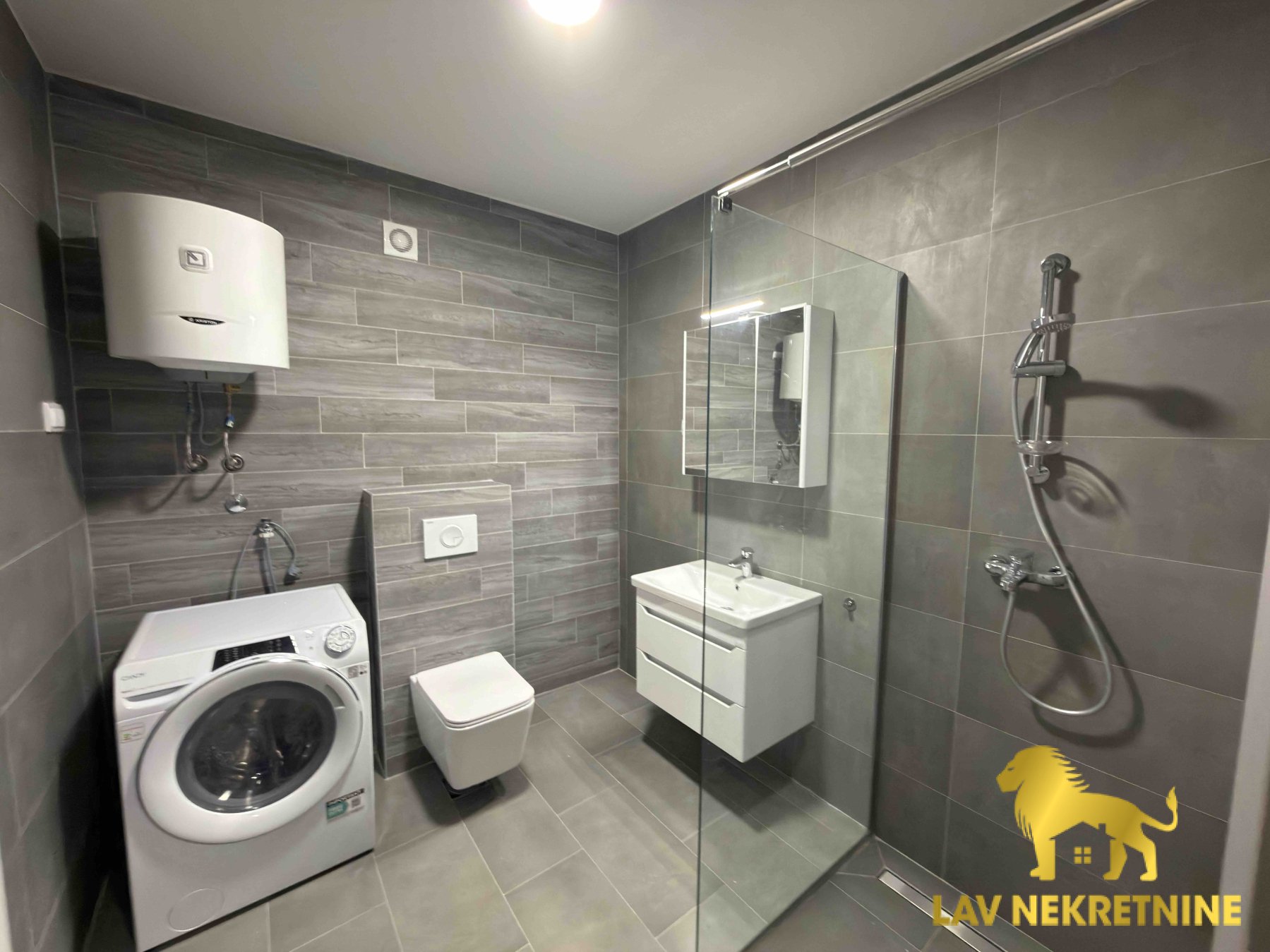 Jednoiposoban stan za izdavanje, Petrovaradin, Novi Sad, 46m², 1. sprat, 600 €/mes