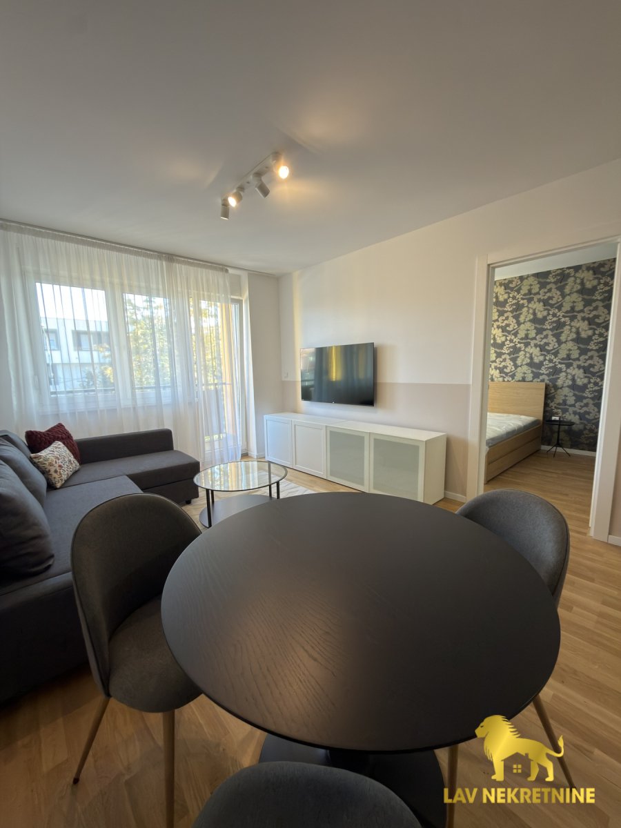 Stan Izdavanje Novi Sad  46 m2
