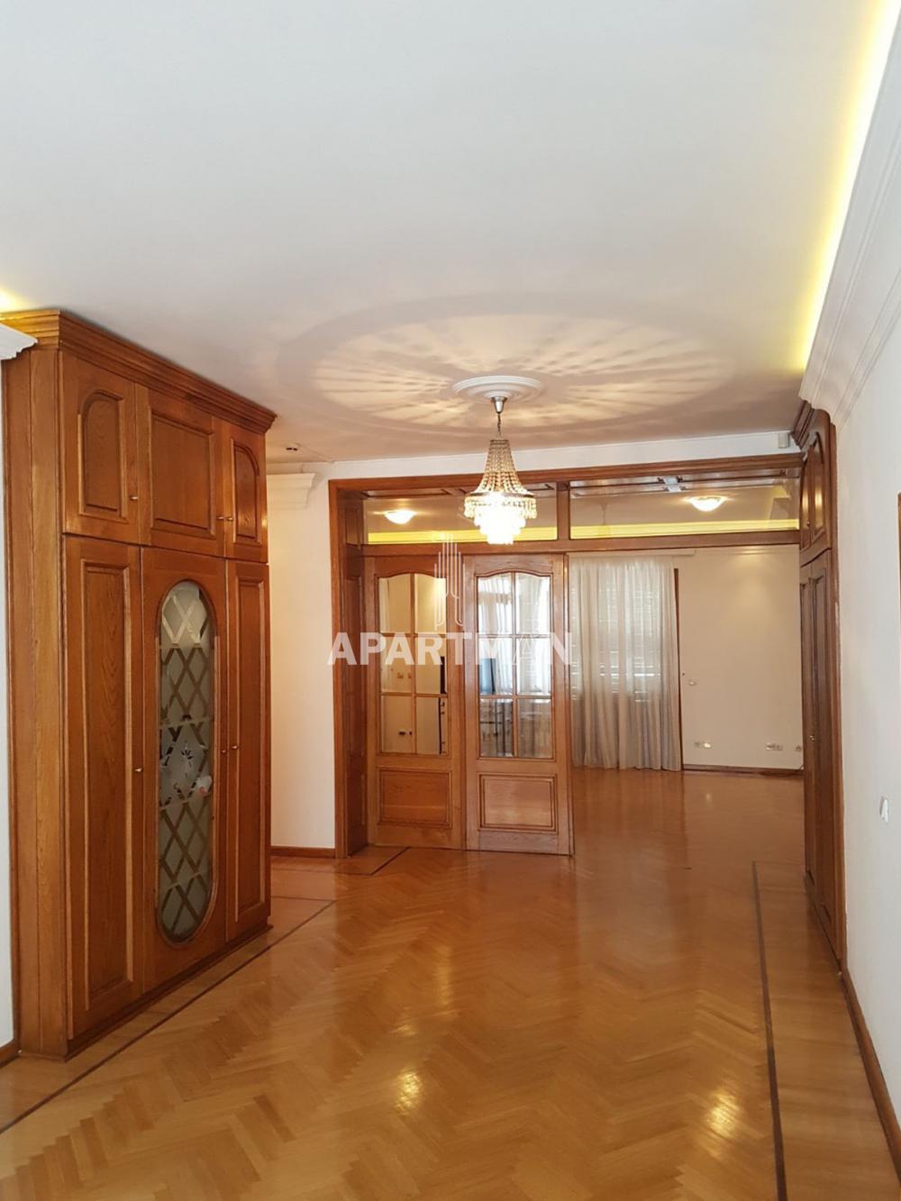 Kuća Izdavanje Beograd Kuća Izdavanje Beograd Senjak 415 m2