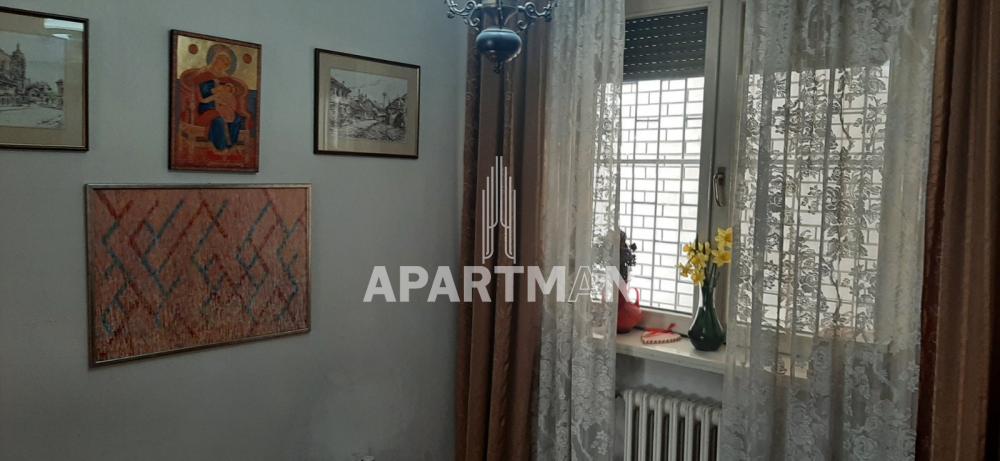 Dvoiposoban stan na prodaju, Karađorđev Park, Beograd, 73m², 1. sprat, 299.000 €