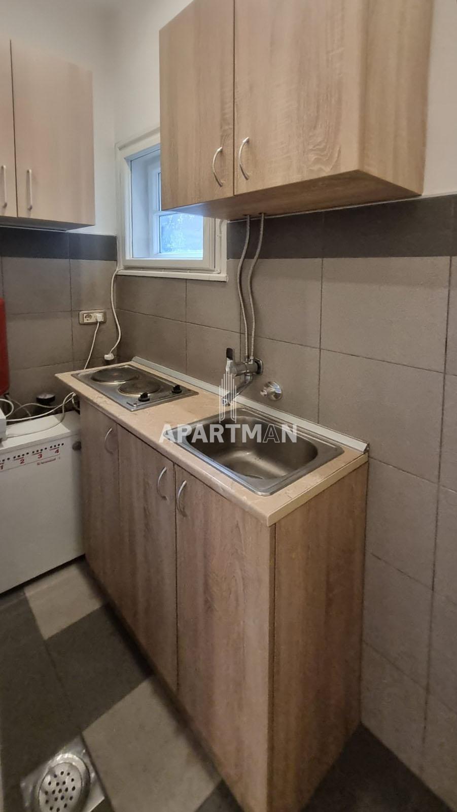 Četvorosoban stan za izdavanje, London, Beograd, 90m², 1.100 €/mes