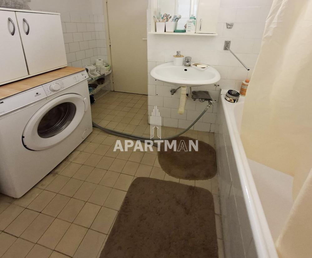 Troiposoban stan na prodaju, Blok 38, Beograd, 83m², 290.000 €