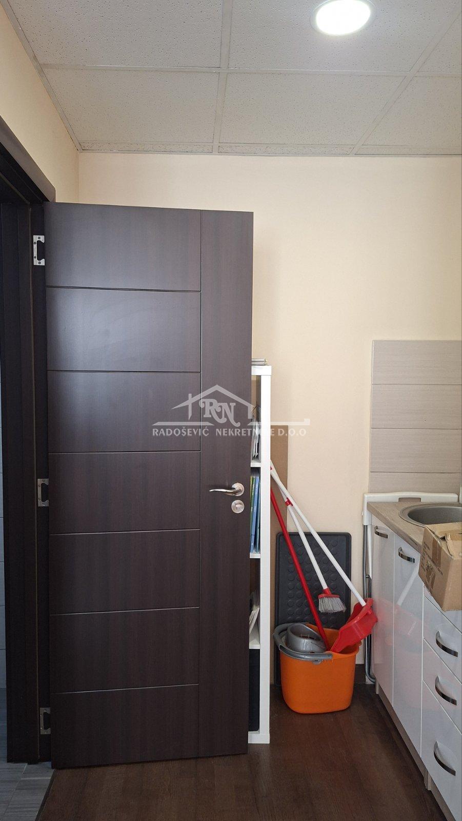 220001717_1_20261006150422 Lokal Izdavanje Beograd Blok 22 30 m2
