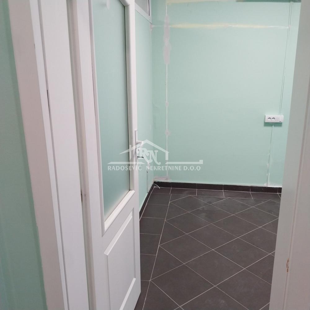 Lokal Izdavanje Beograd Lokal Izdavanje Beograd Čukarička Padina 51 m2