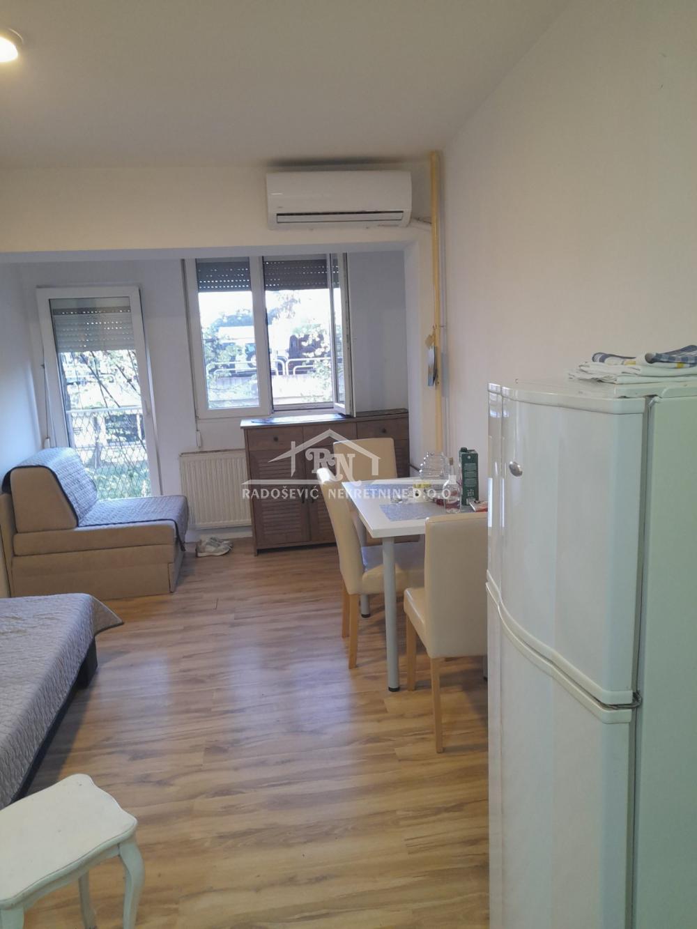 Stan Izdavanje Beograd Stan Izdavanje Beograd Petlovo Brdo 30 m2