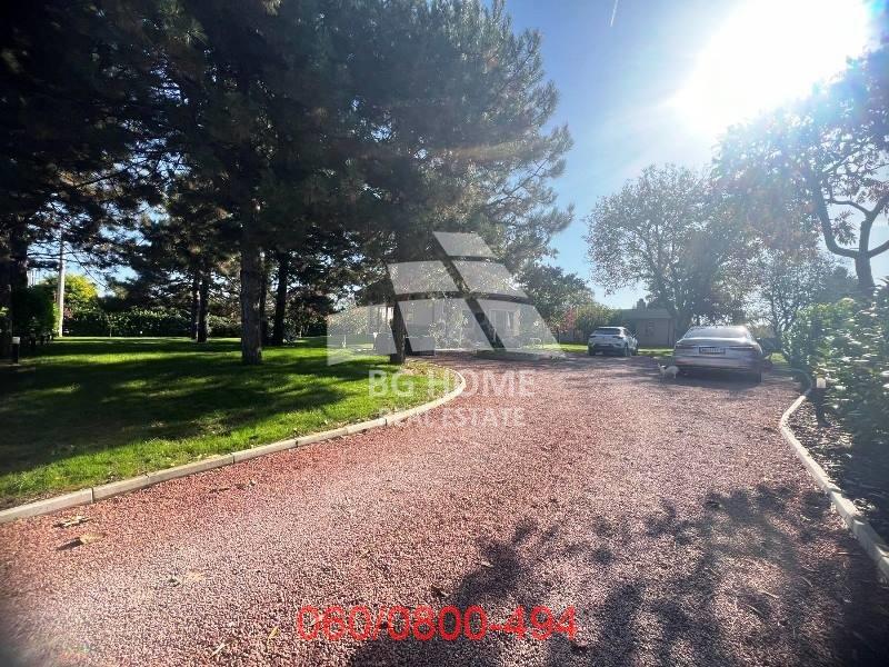 247003637_18_20260226170415 Kuća na prodaju, Radiofar, Beograd, 290m², 850.000 €