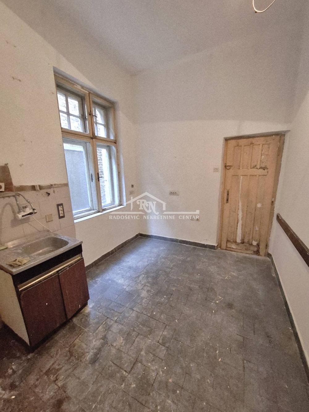 260001571_15_20251112094418 Četvorosoban stan na prodaju, Gundulićev Venac, Beograd, 91m², Prizemlje, 359.000 €