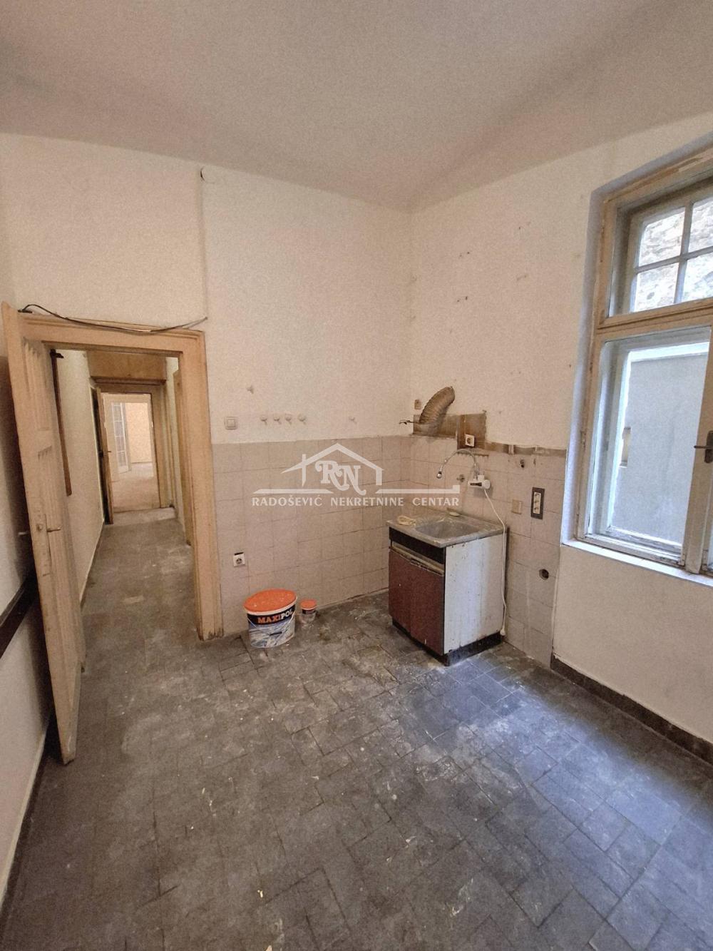 260001571_16_20251112094419 Četvorosoban stan na prodaju, Gundulićev Venac, Beograd, 91m², Prizemlje, 359.000 €