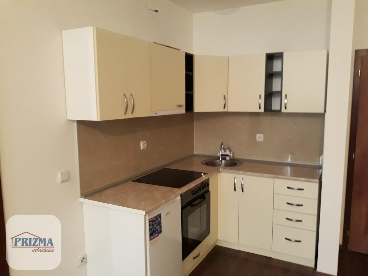 Stan Izdavanje Paraćin  57 m2
