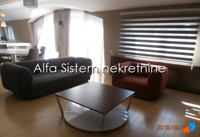 Stan Izdavanje Beograd Hram Svetog Save 180 m2