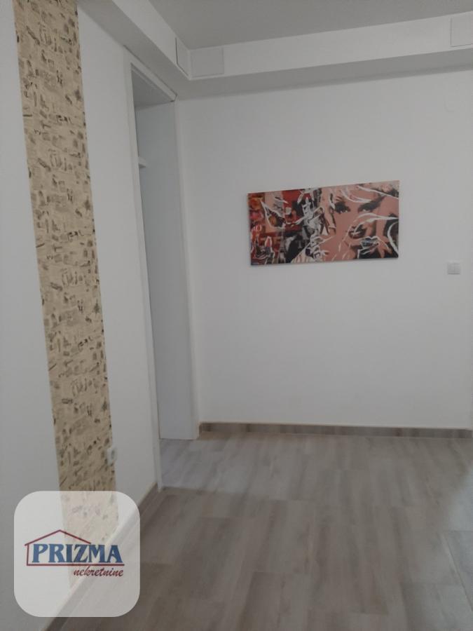 aekk8pctz2-viber-slika-2022-04-08-18-35-09-426 Dvoiposoban stan na prodaju, Centar, Paraćin, 52m², 60.000 €