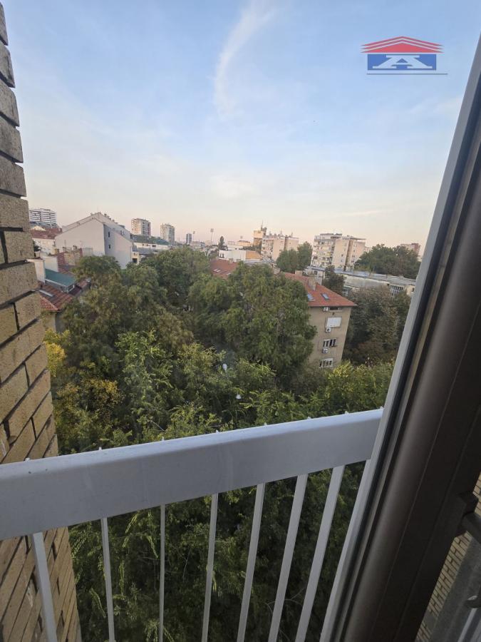 Trosoban stan za izdavanje, Grbavica, Novi Sad, 78m², 700 €/mes